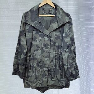 The Fillmore Anorak Jacket Parka Style Windbreaker Camo Grayish Green Women's M